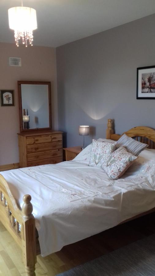 Rossmore Bed And Breakfast Castlepollard Exterior photo